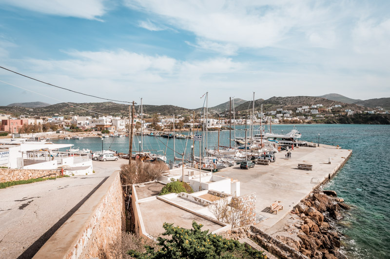 syros finikas hafen segel yachten