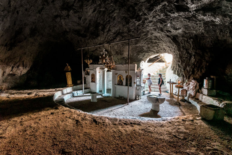 karpathos vourgounda höhlenkirche