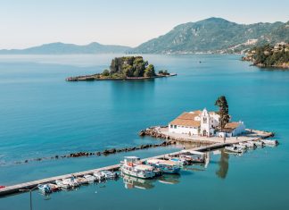 Korfu Urlaub Griechenland Sehenswuerdigkeiten Kloster Vlacherna