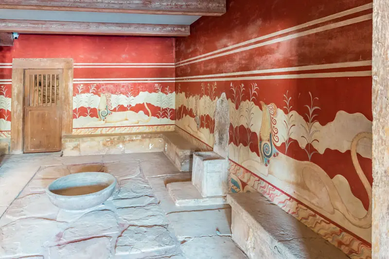 Minos Thronsaal Knossos Minoische Kultur Kreta Wandmalereien