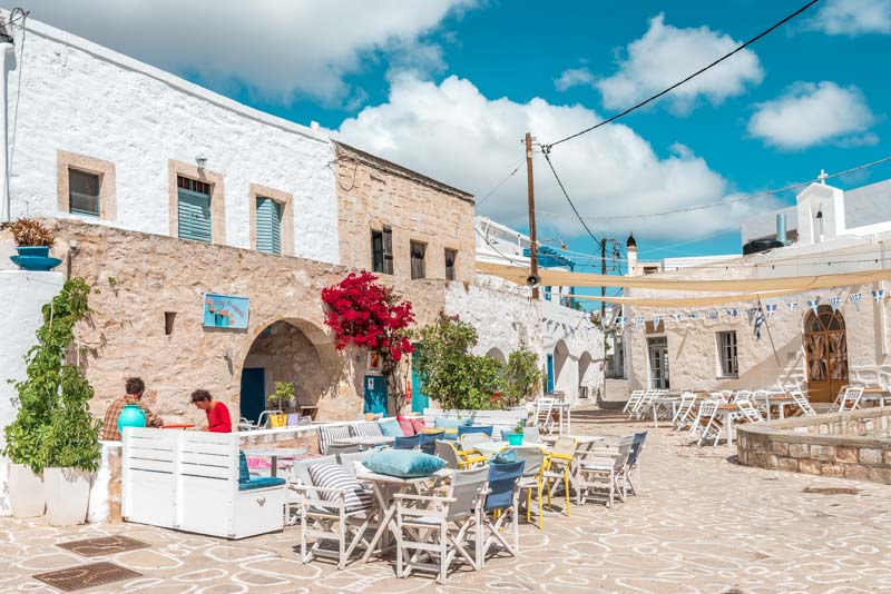stou fragouli kimolos kafenion cafe platia