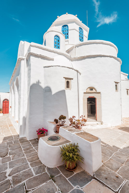 Platis Gialos Sifnos Panagia tou Vounou