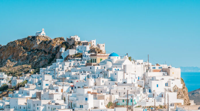 Pano Chora mit Kastro Serifos