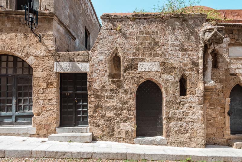 Rhodos Ritterstraße Altstadt Sehenswürdigkeiten Wappen