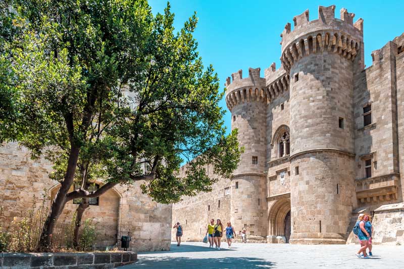 Rhodos Stadt Sehenswürdigkeiten Großmeisterpalast Festung
