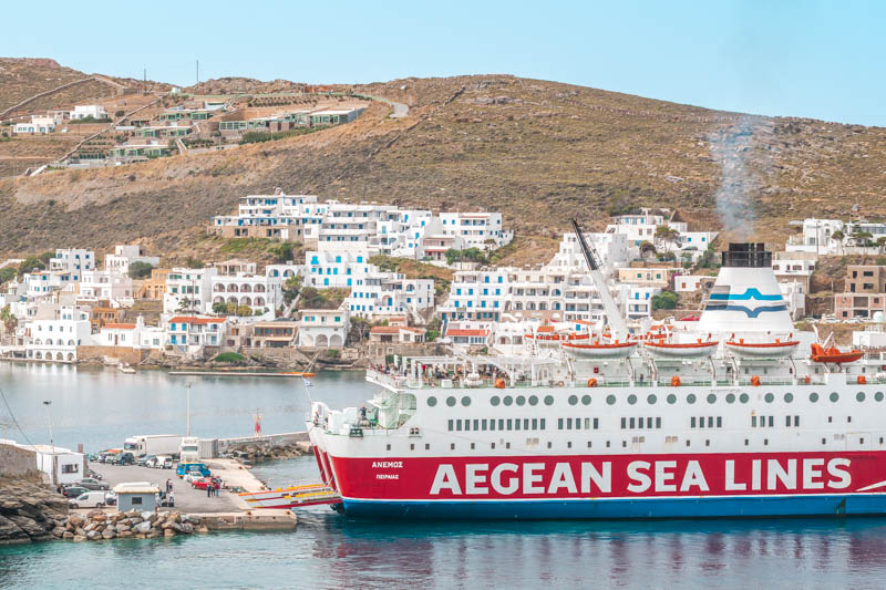 Fähren auf die Kykladen Inseln Lavrio Hafen