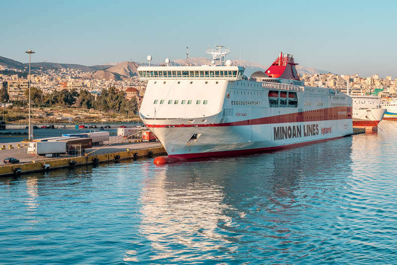 Fähren nach Kreta Athen Piräus Hafen